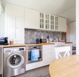 Beatenberg Apartment | Balcony and Terrace with View and 15min to Interlaken