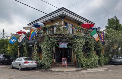 Faubourg Marigny Bed & Breakfast | Balcony Guest House