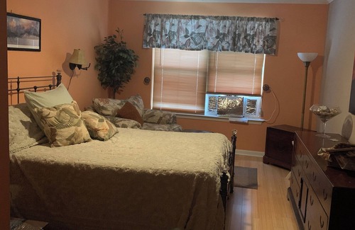 Northeast Virginia Beach Apartment | Balcony suite 3 blocks from oceanfront and convention center.