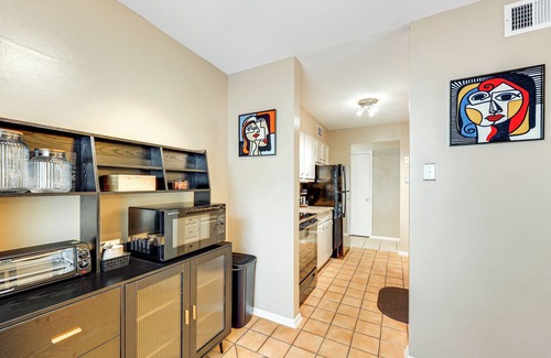 North San Antonio - SAT Condo | Balcony, Walk to Hospital: Condo in San Antonio