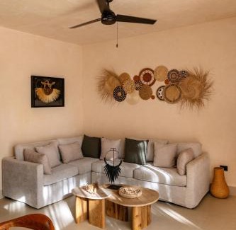 La Veleta Villa | Bali 4BR Villa w Pool, Rooftop Jacuzzi and BBQ