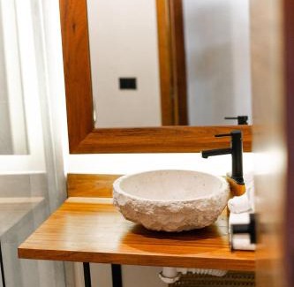 La Veleta Villa | Bali 4BR Villa w Pool, Rooftop Jacuzzi and BBQ