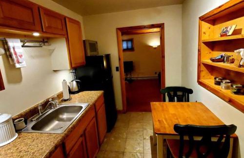 Stanardsville Apartment | Bali Suite