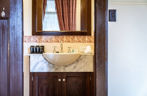 Ballina Hotel | Ballina Manor Boutique Hotel