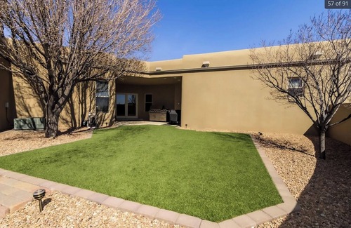North Albuquerque Acres House | Balloon Fiesta getaway in serene North Albuquerque Acres