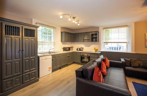 Ballsbridge Apartment | Ballsbridge 3 Bedroom Apartment With Parking