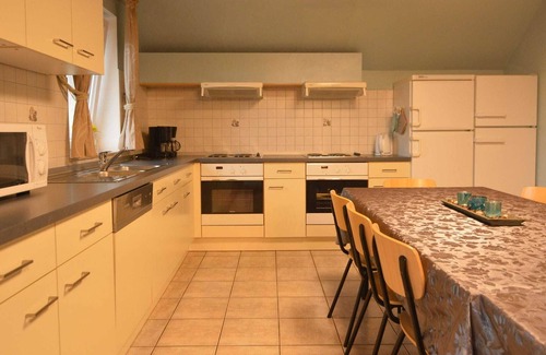 Arimont Cottage | Balmy Cottage in Baugnez/Malmedy with Sauna and Billiards