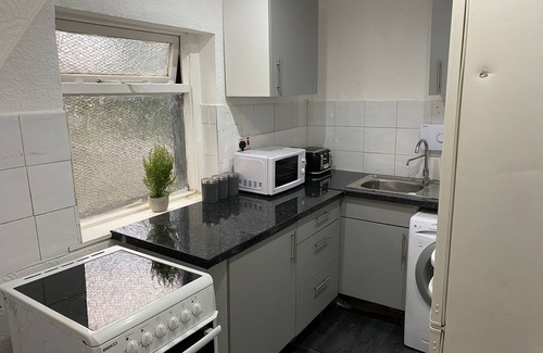 Manchester Apartment | Balmy’s Place
