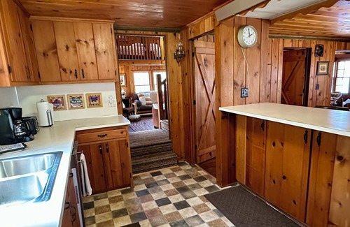 Balsam Lake Cabin | Balsam Lake Howards Fern Hill Cabin