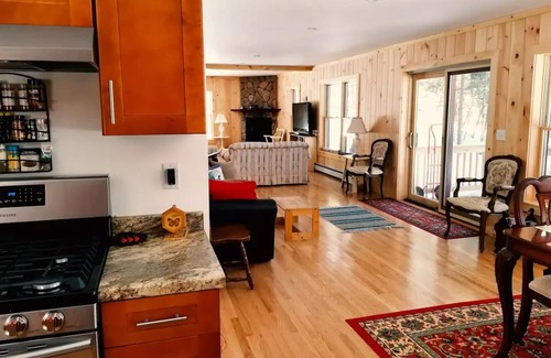 Indian Lake Ski Chalet | Balsam Point Lake House a Lakeside Getaway for Family Fun and Relaxation.