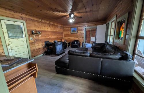 Pinehurst Ski Chalet | Baltyr Cabin