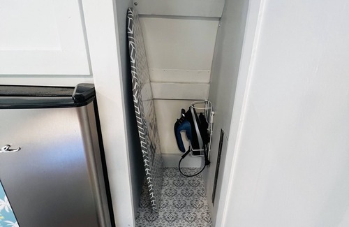Oak Apartment | Bama Breeze the Airstream