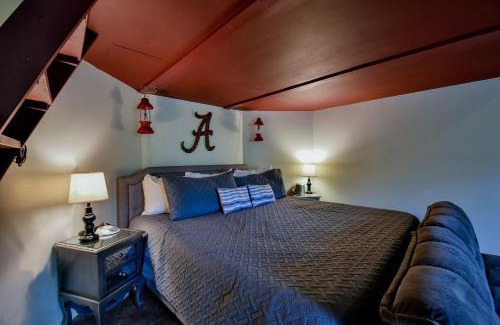 Tuscaloosa House | Bama Lakeside Retreat