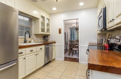 Northport House | Bama Ranch | 4 Miles to Stadium | Sleeps 8
