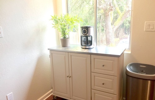 South Hills Apartment | Bamboo House Studio - Clean and Cozy Apartment ready just for you!