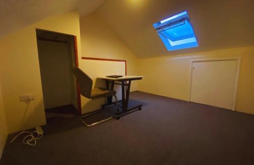 Banbury Apartment | Banbury House Sleeps 5 Walking Distance To The Station