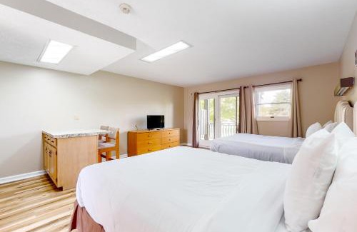 Baneberry Hotel | Baneberry Inn 6