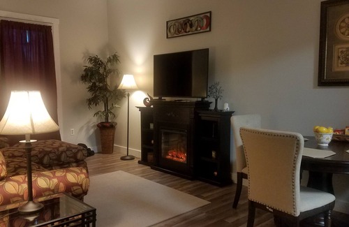 Bangor Apartment | Bangor Exectutive 1 Bdr. Apt, Safe, Clean and Comfortable.