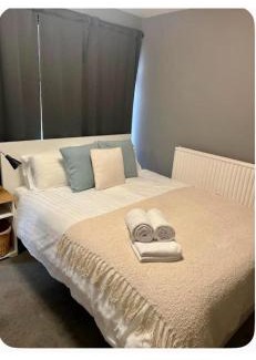 Longcroft House | Bank West