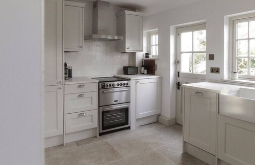 Chipping Norton House | Banksia Cottage, The Cotswolds