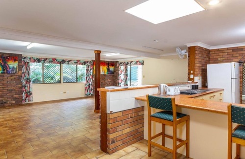 Banksia Beach House | Banksia Gem One Street Back From Waterfront