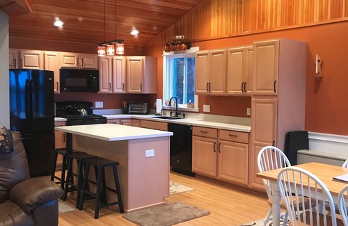 Otis House | Bar Harbor & Bangor are close but you won’t want to leave Beech Hill Pond!