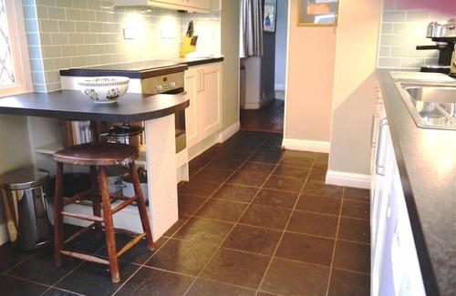 Castle Douglas Cottage | Bar Hill Lodge - a cottage that sleeps 6 guests in 2 bedrooms