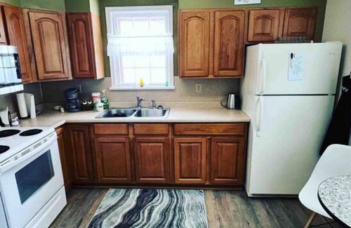 Central - Terry House | Barb’s Cozy Home with Office and Covered Parking!