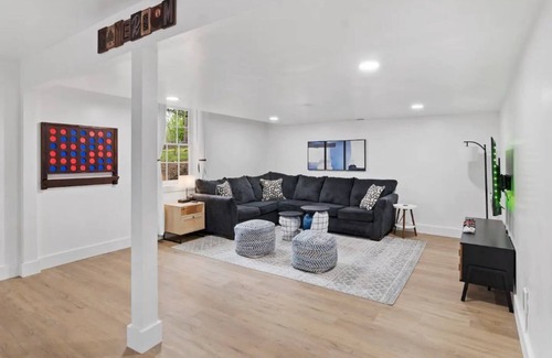 Athens House | Barcade Bungalow - Modern West Athens Hideaway