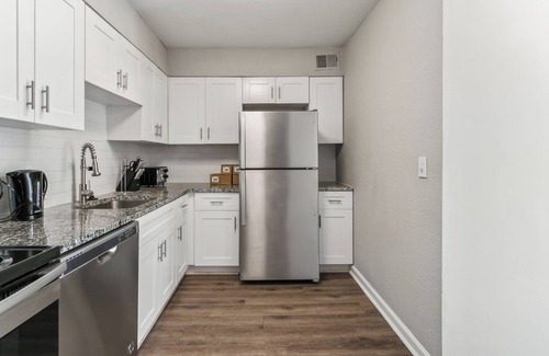 Marietta Apartment | Barcelo at East Cobb 2 Bed 1.5 Bath Furnished