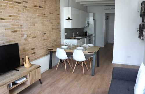 L'Hospitalet de Llobregat Apartment | Barcelona Industrial Style Apartment