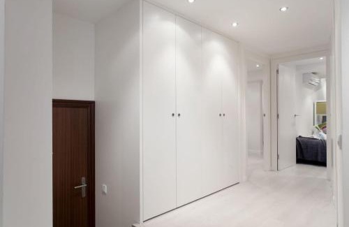 El Putget i Farro Apartment | BarcelonaForRent Urban Town Suites