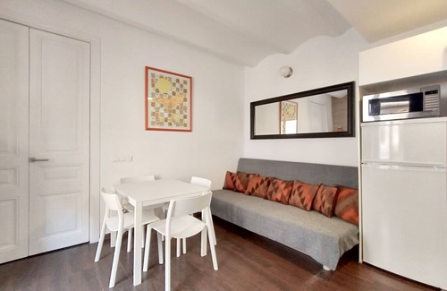 Barceloneta Apartment | Barceloneta Apartment With Balcony