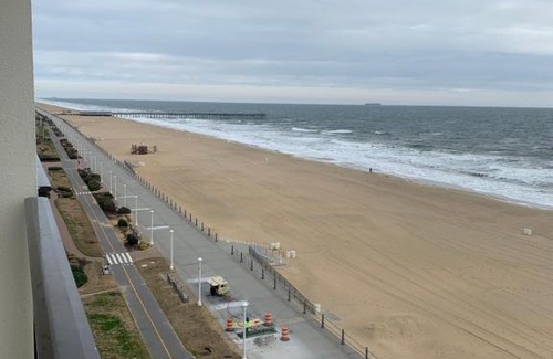 Northeast Virginia Beach Apartment | Barclay Towers