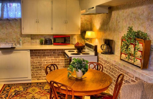Cedar City Bed & Breakfast | Bard's Inn