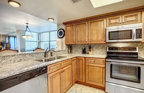 Butler Beach Apartment | Barefoot 117|Beachfront, Ocean View, Heated Pool, Tennis