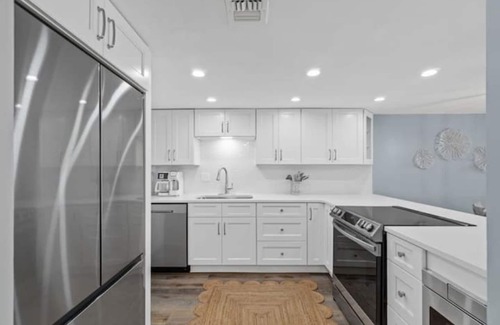 Sunnyside Apartment | Barefoot Bungalow Beachfront