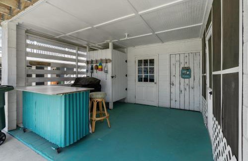 Cherry Grove Beach House | Barefoot Turtle - 3rd Row - Cherry Grove Section