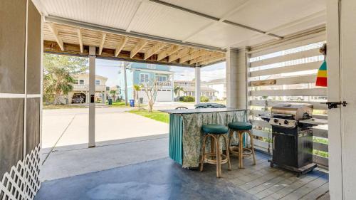 Cherry Grove Beach House | Barefoot Turtle - 3rd Row - Cherry Grove Section