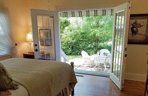 Downtown Little Rock Cottage | Barkley Cottage - 2 Bedroom