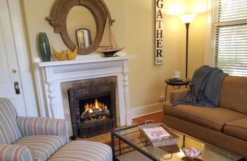 Downtown Little Rock Cottage | Barkley Cottage - 2 Bedroom