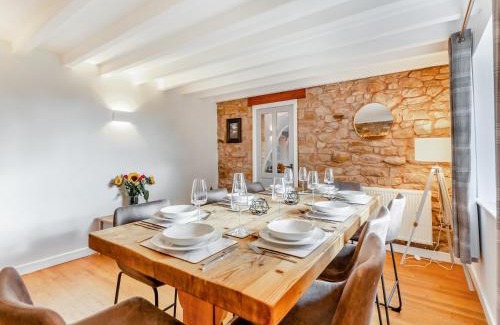 Brampton House | Barn On The Wall