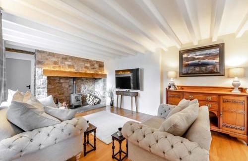 Brampton House | Barn On The Wall