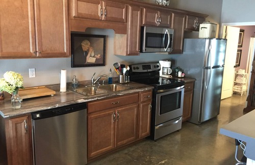 Eddyville House | Barn unit with vintage charm and a modern twist