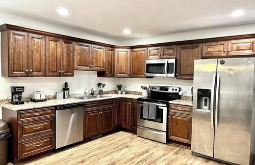 Apison House | Barndominium getaway oasis! Close to Chattanooga shopping restaurants and Water!