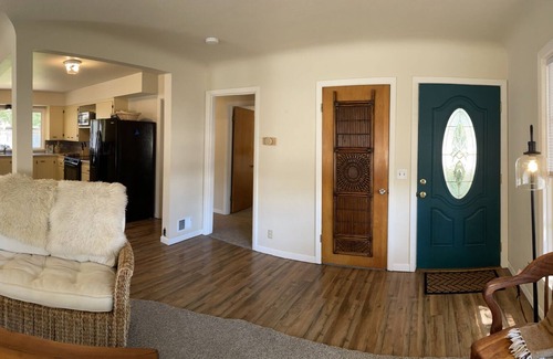 Prineville House | Barnes Butte Bungalow (6 people)