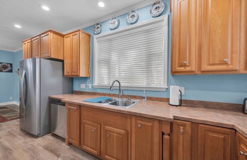 Crane Hill House | Barney's Bluff pet-friendly reserve + pontoon opt