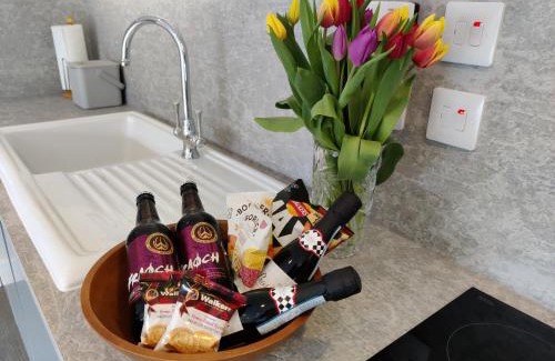 West Laroch Apartment | Barra Cottage