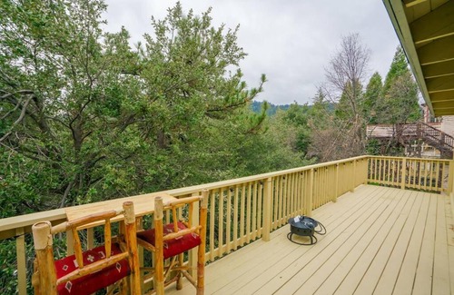 Crestline House | ~BarryBear House~ Mountain lake retreat