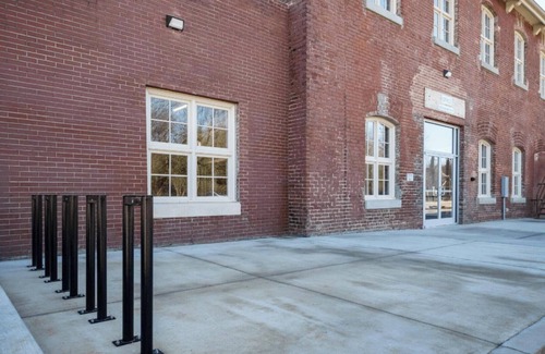 Sans Souci Apartment | Barsala l Chic 3BD Retreat: Historic Mill Comfort